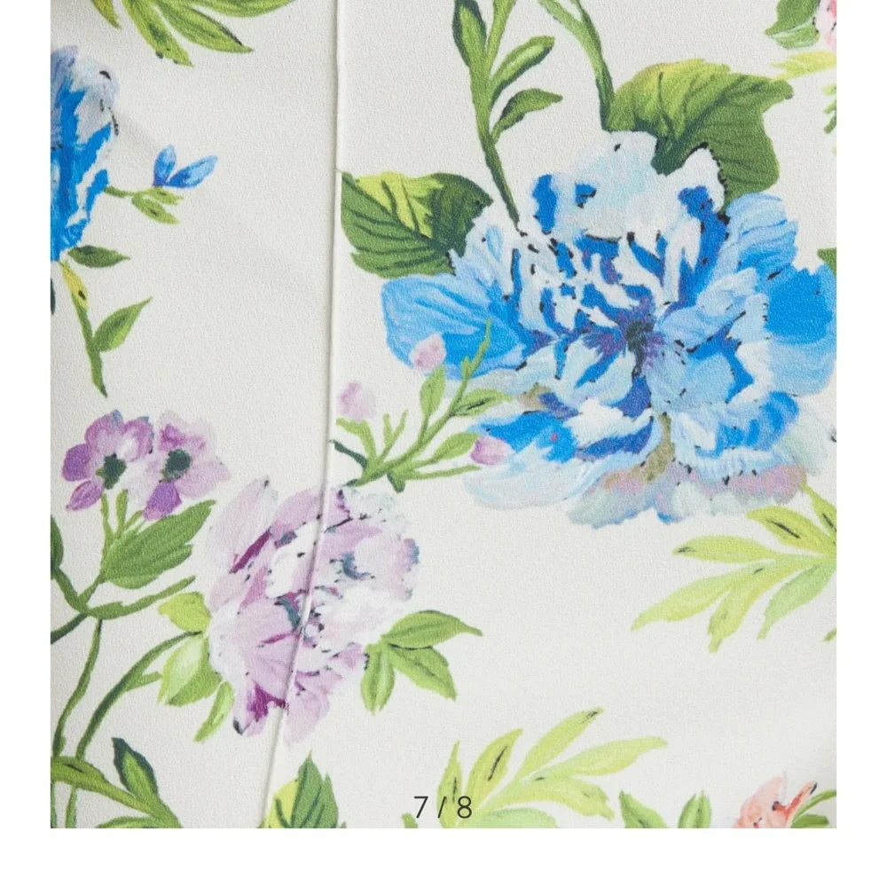 ALICE + OLIVIA
Gardenia Women's Lorinda Floral Crop Trousers
NWT - Picture 2 of 3